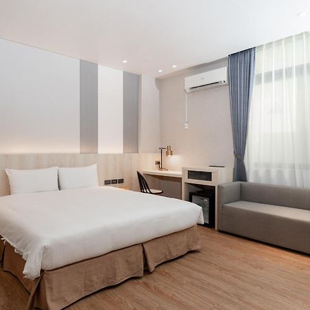 Fu Hsiang Hotel Yilan Esterno foto