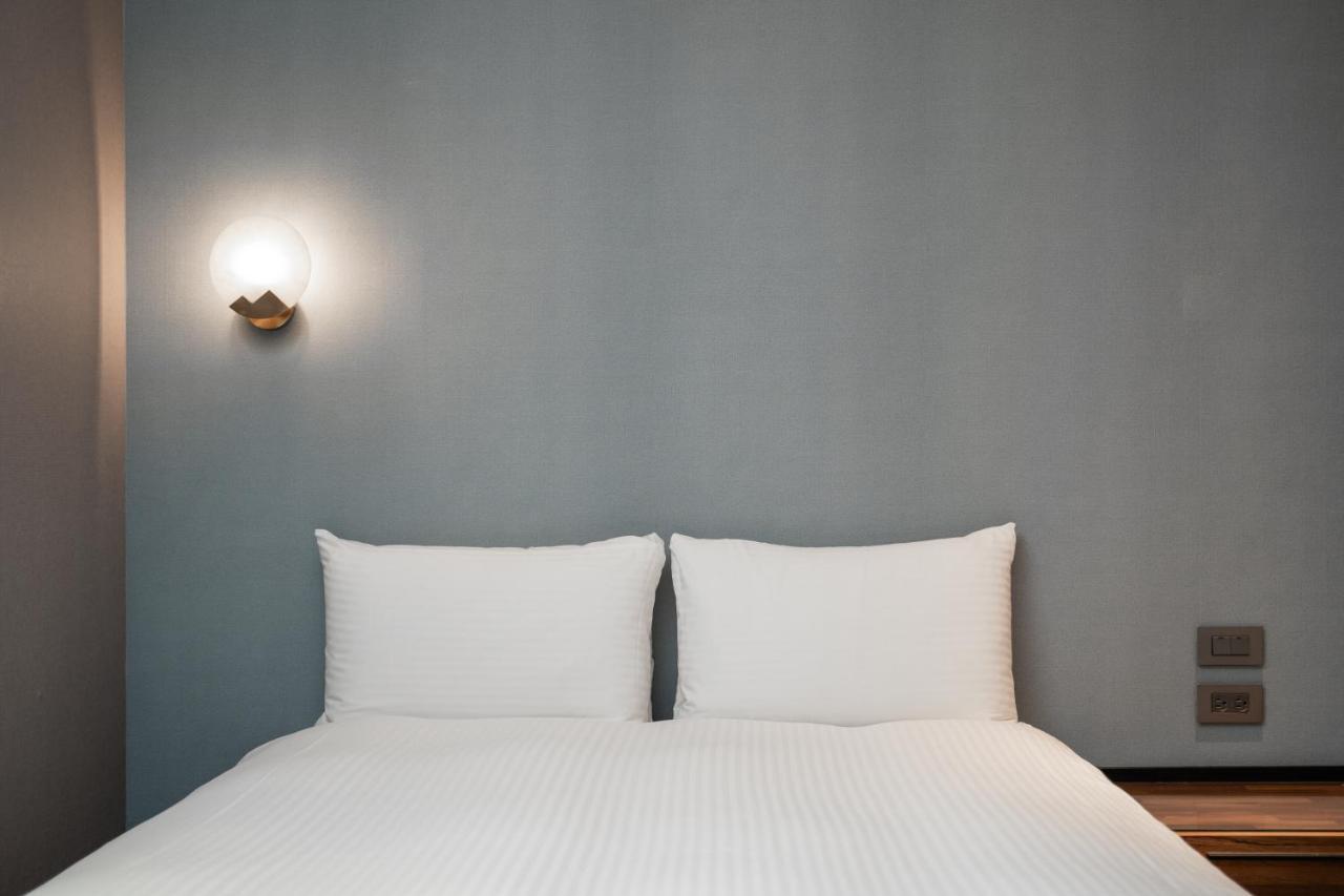 Fu Hsiang Hotel Yilan Esterno foto