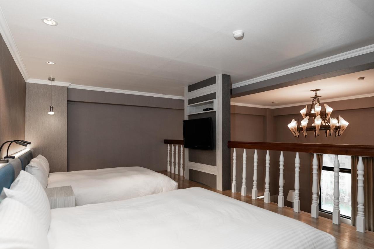 Fu Hsiang Hotel Yilan Esterno foto