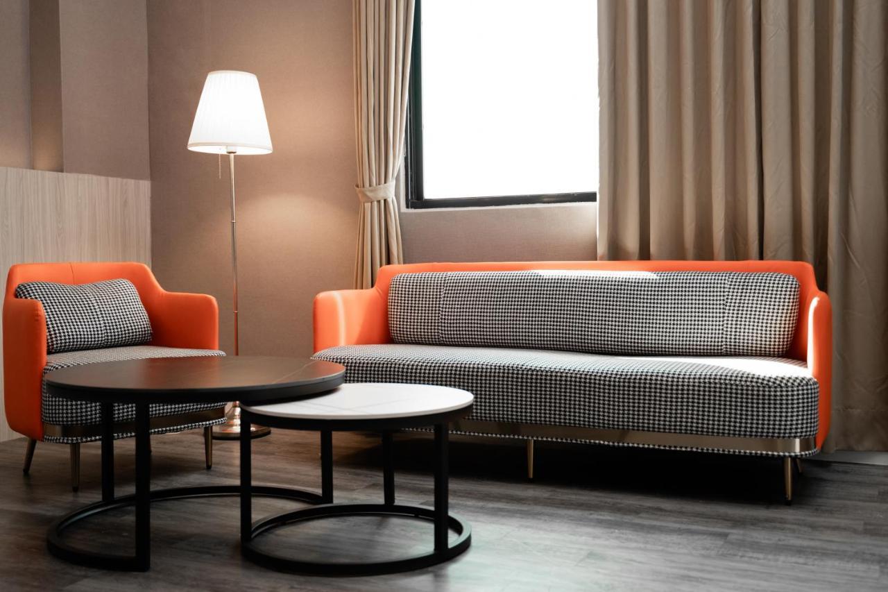 Fu Hsiang Hotel Yilan Esterno foto