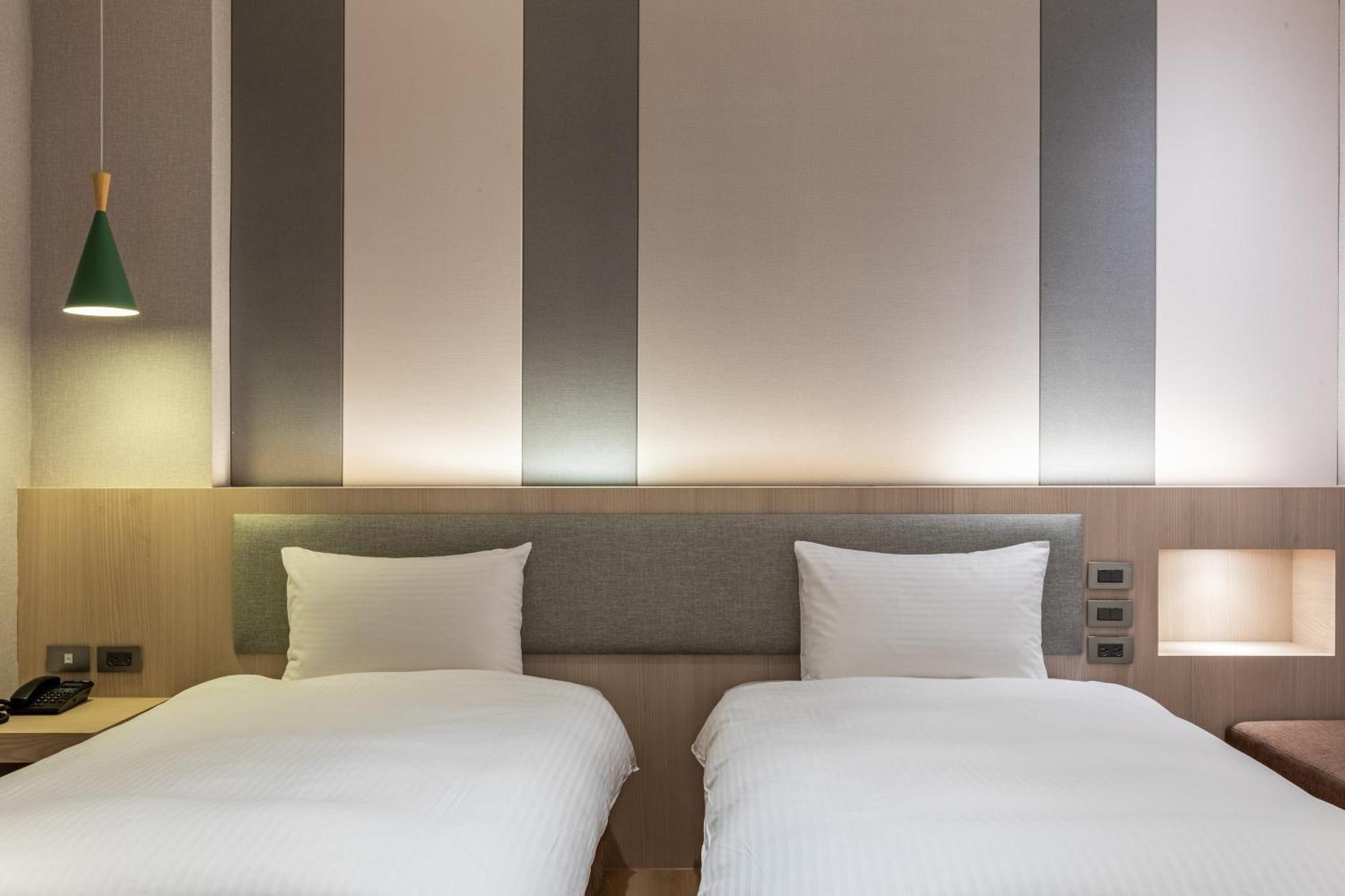 Fu Hsiang Hotel Yilan Esterno foto