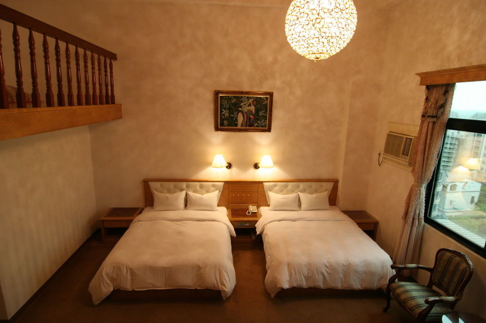 Fu Hsiang Hotel Yilan Esterno foto